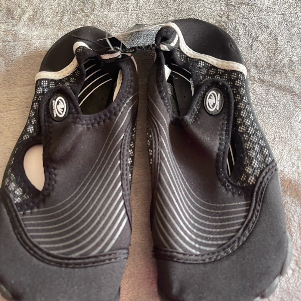 Athletic Works Black and White Women's Athletic/Water Shoes - Picture 2 of 3